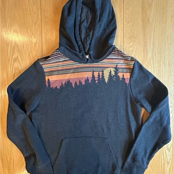 Striped Forest Graphic Hoodie - Picture 3 of 6